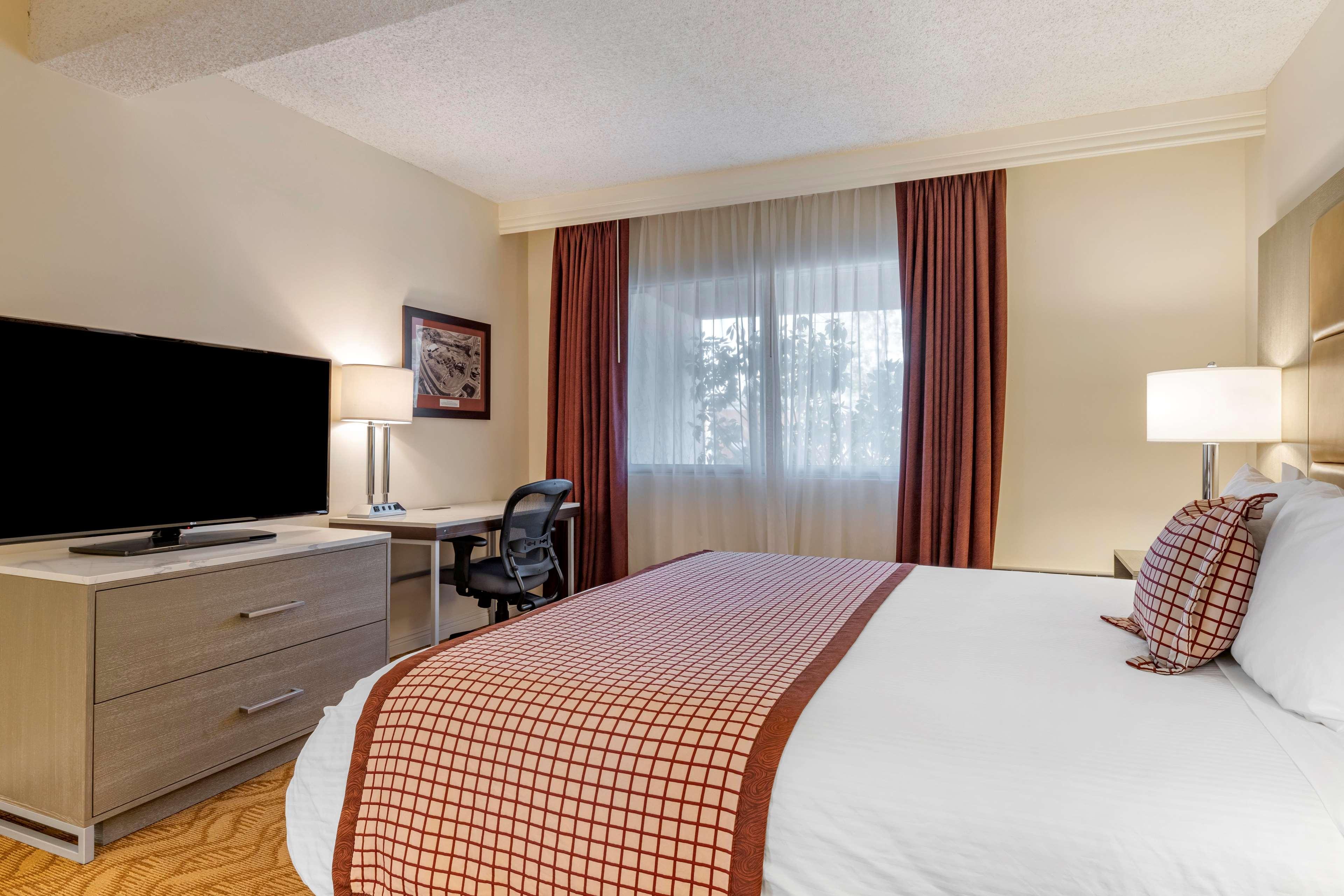 Best Western Plus Thousand Oaks Inn Екстер'єр фото