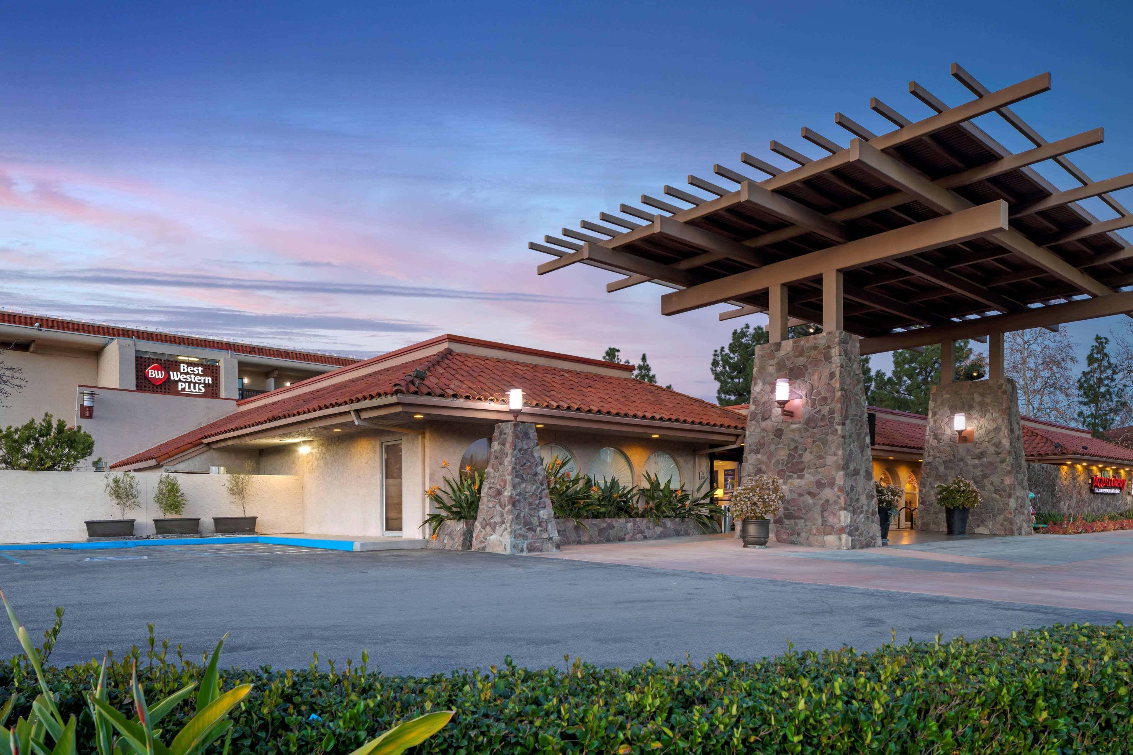 Best Western Plus Thousand Oaks Inn Екстер'єр фото